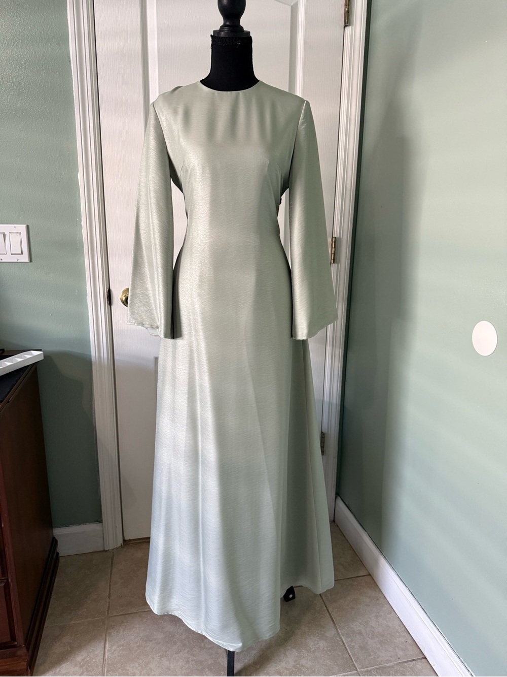 Sage Green Long-Sleeve Maxi Dress